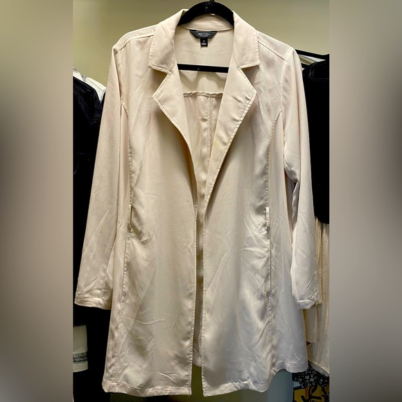 Vera Wang long blazer. - Picture 1 of 1